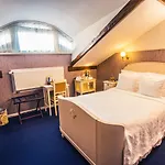 Ammende Restaurant&hotel 5*