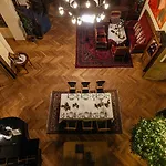 Ammende Restaurant And