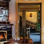 Ammende Restaurant And 호텔