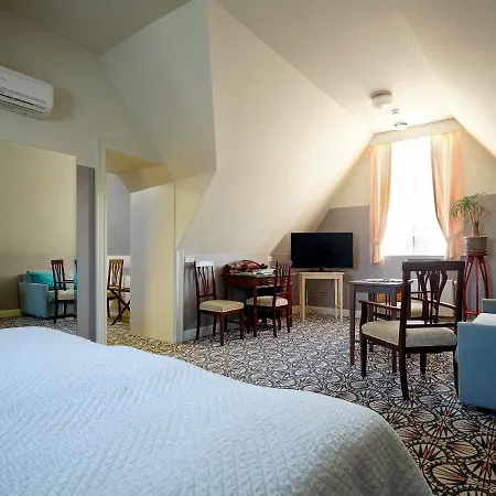 Hotell Ammende Restaurant And