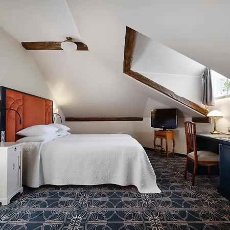 Ammende Restaurant And Hotell 5*