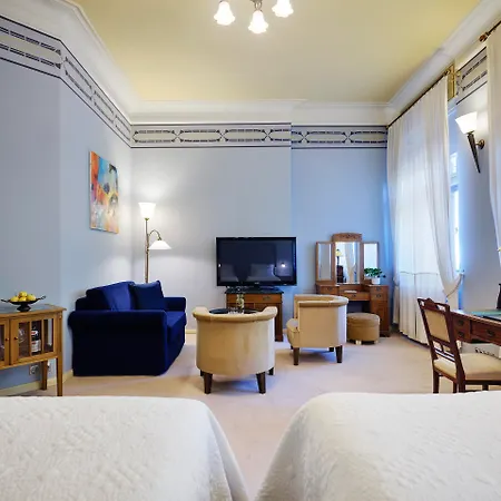 Hotel Ammende Restaurant And 5*