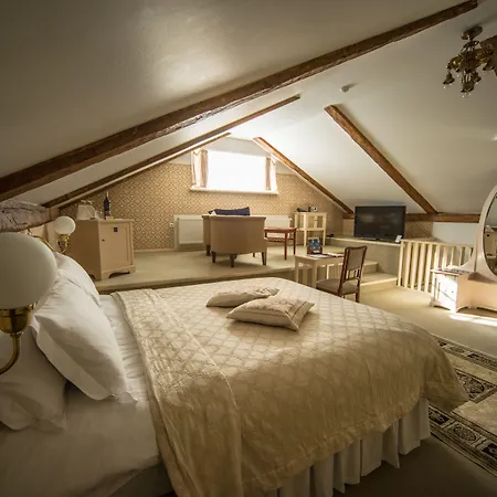 Ammende Restaurant And Hotell