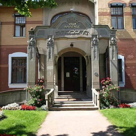 فندق Ammende Restaurant And بارنو