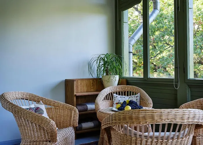 Ammende Restaurant And 5*