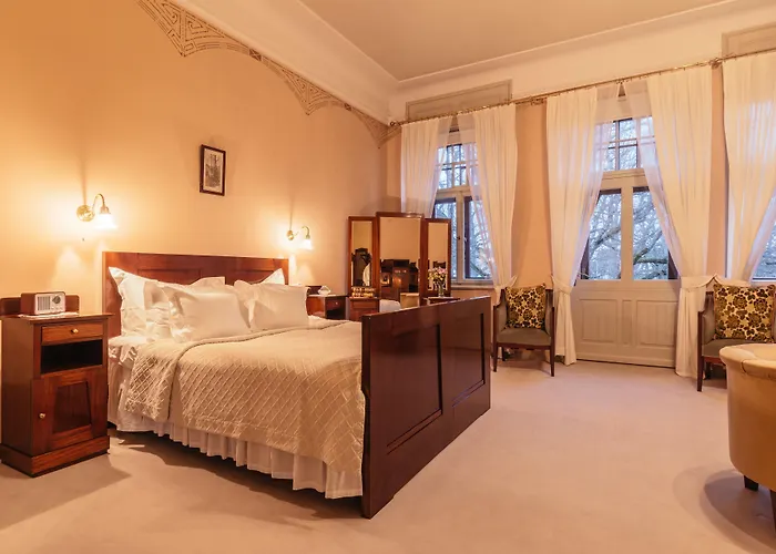 Ammende Restaurant&hotel 5*